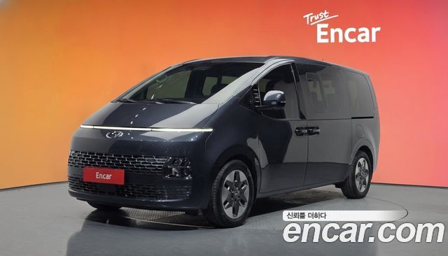 Hyundai Staria 4WD Tourer 9-Seater Modern