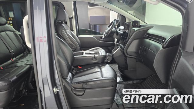 Hyundai Staria 4WD Tourer 9-Seater Modern 2022 — фото 26