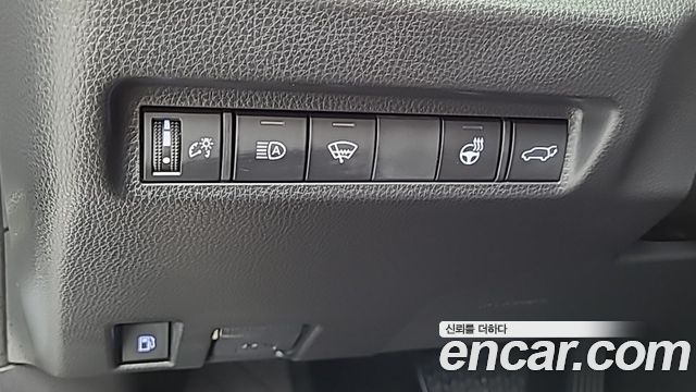 Toyota RAV4 (V) 2,5 4WD Hybrid LTD 2022 — фото 19