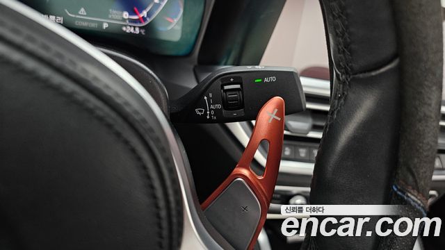 BMW 4 Series (G22) 420i M Sport Convertible 2022 — фото 28