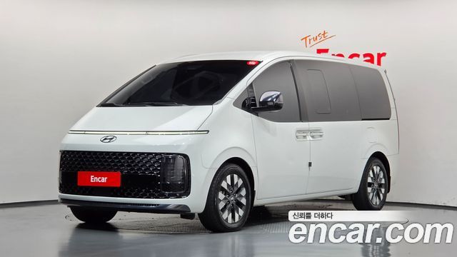 Hyundai Staria Lounge 9-Seater Prestige