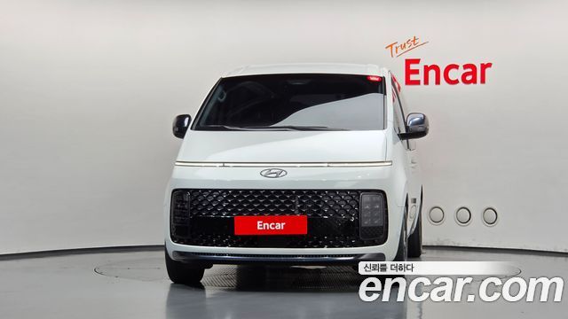 Hyundai Staria Lounge 9-Seater Prestige 2023 — фото 3