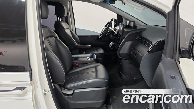 Hyundai Staria Lounge 9-Seater Prestige 2023 — фото 26