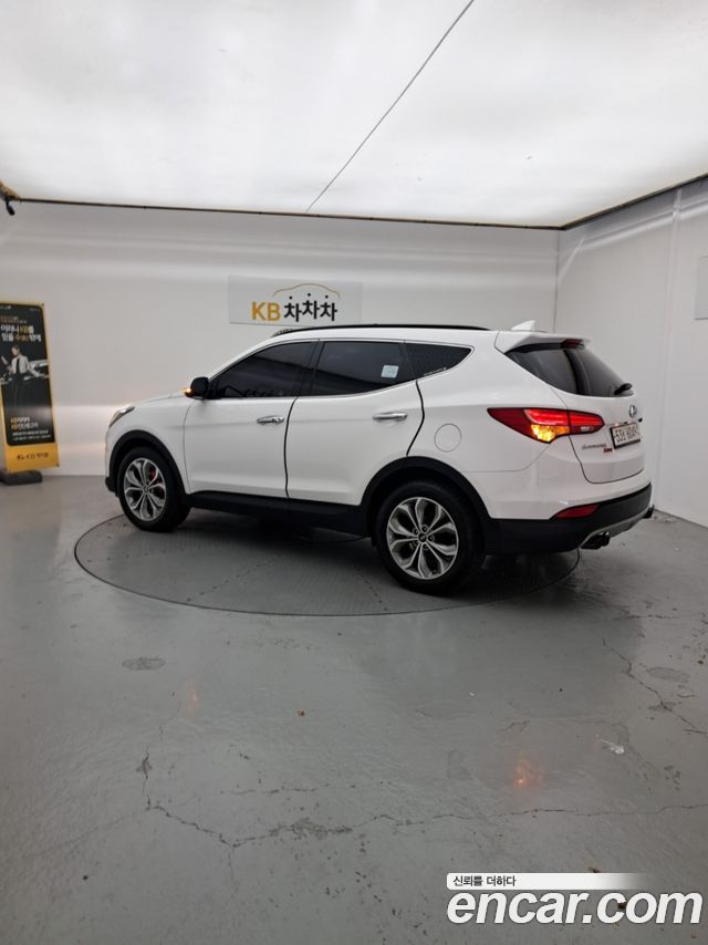 Hyundai Santa Fe (DM) Diesel(e-VGT) 2.0 4WD Exclusive 2015 — фото 2