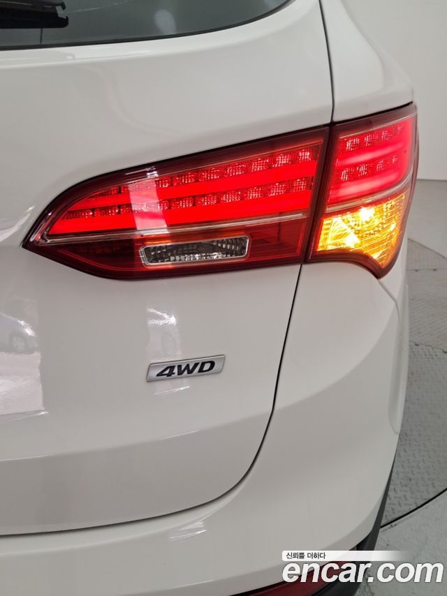 Hyundai Santa Fe (DM) Diesel(e-VGT) 2.0 4WD Exclusive 2015 — фото 15