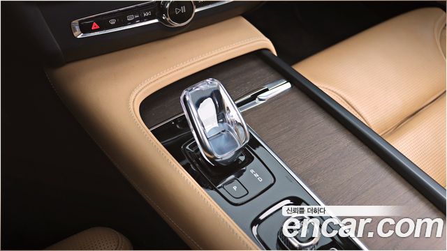 Volvo S90 B6 AWD Inscription 2021 — фото 17