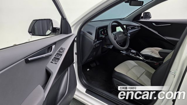 Kia Niro Prestige 2025 — фото 11