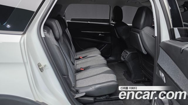 Peugeot 5008 (II) 1.6 BlueHDi Allure 2018 — фото 12