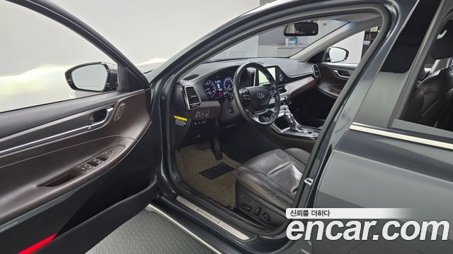 Hyundai Grandeur (IG) 2.4 Premium Special 2018 — фото 10