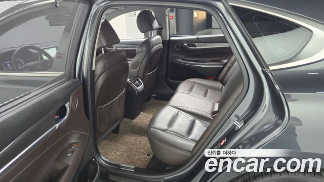 Hyundai Grandeur (IG) 2.4 Premium Special 2018 — фото 11