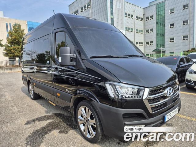 Hyundai Solati 15-seater Luxury 2025 — фото 2