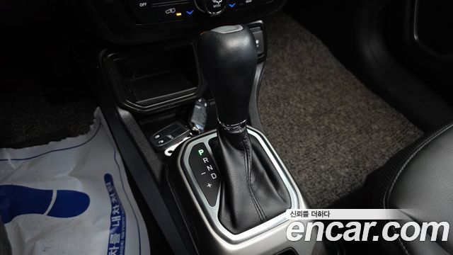 Jeep Renegade 2.4 Limited 2020 — фото 9