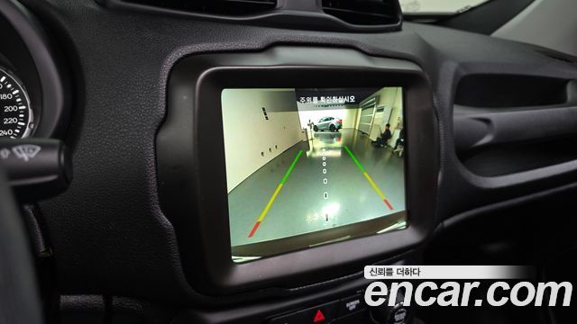 Jeep Renegade 2.4 Limited 2020 — фото 15