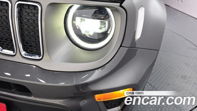 Jeep Renegade 2.4 Limited 2020 — фото 22