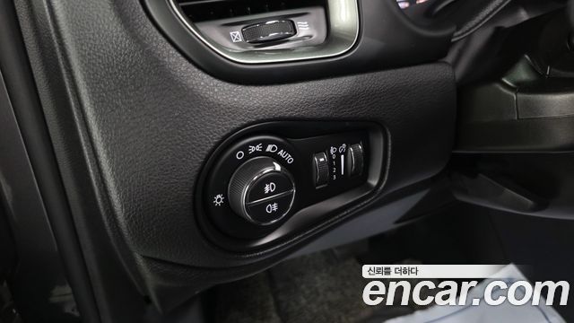 Jeep Renegade 2.4 Limited 2020 — фото 30