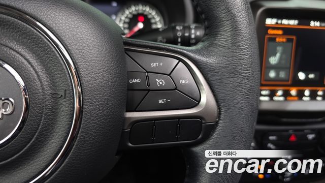 Jeep Renegade 2.4 Limited 2020 — фото 32