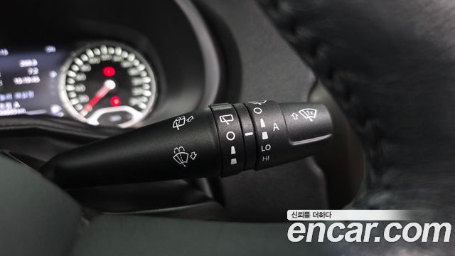 Jeep Renegade 2.4 Limited 2020 — фото 36