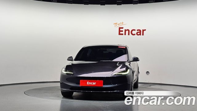 Tesla Model 3 Standard RWD 2027 — фото 3