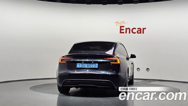 Tesla Model 3 Standard RWD 2027 — фото 4