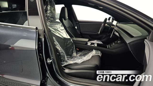 Tesla Model 3 Standard RWD 2027 — фото 11