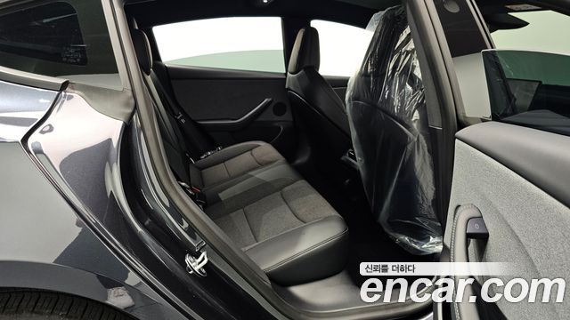 Tesla Model 3 Standard RWD 2027 — фото 12