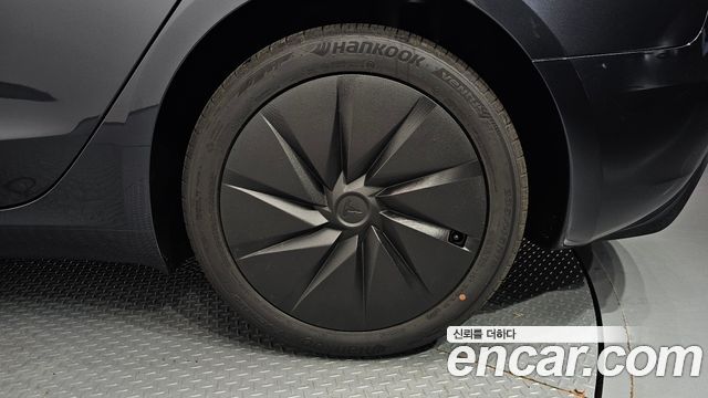 Tesla Model 3 Standard RWD 2027 — фото 21
