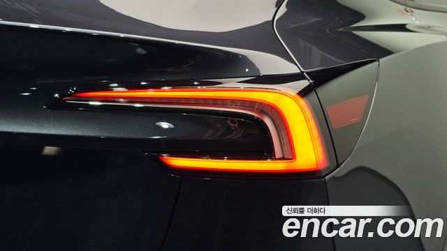 Tesla Model 3 Standard RWD 2027 — фото 23