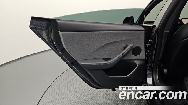 Tesla Model 3 Standard RWD 2027 — фото 25