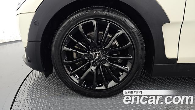 MINI Cooper Clubman Standard 2nd 2018 — фото 5