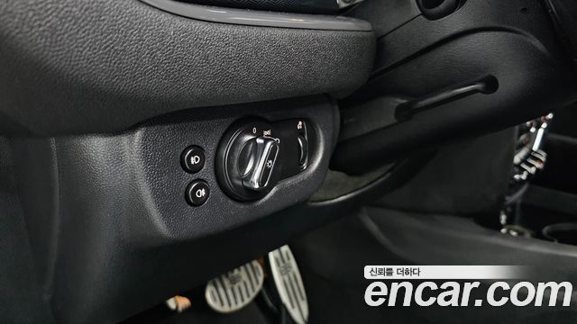 MINI Cooper Clubman Standard 2nd 2018 — фото 33