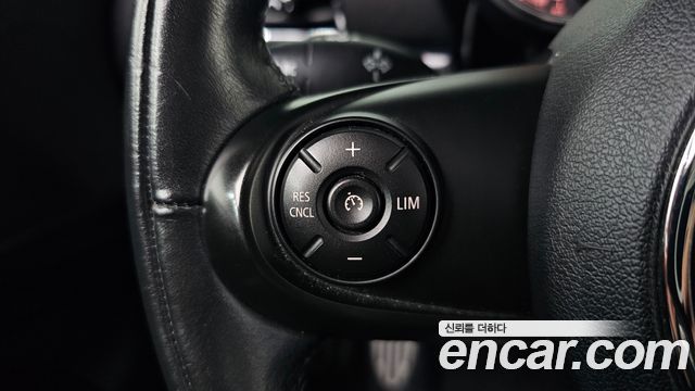 MINI Cooper Clubman Standard 2nd 2018 — фото 36