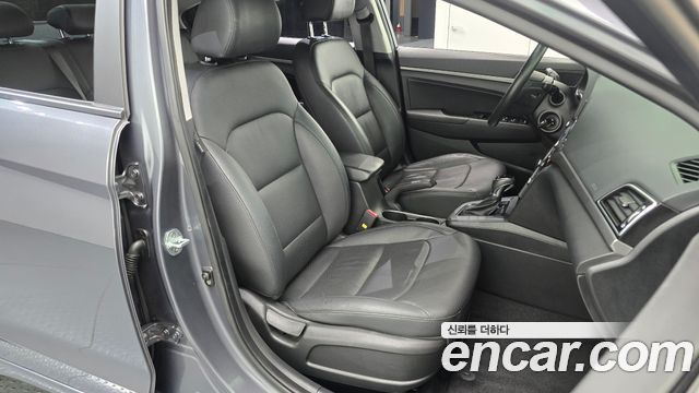 Hyundai Avante (AD) 1.6 GDI Smart 2017 — фото 12