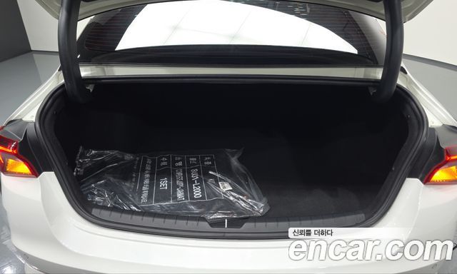 Kia K5 (III) 2.0 Noblesse 2020 — фото 17