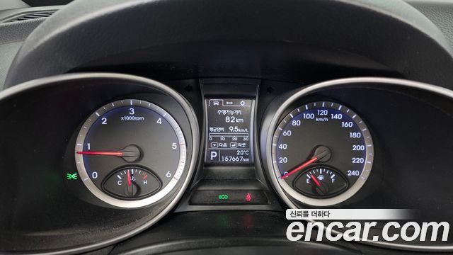 Hyundai Santa Fe (DM) Diesel(e-VGT) 2.0 2WD Premium 2013 — фото 8
