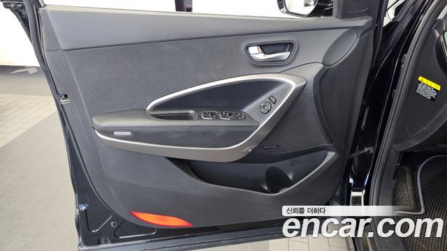 Hyundai Santa Fe (DM) Diesel(e-VGT) 2.0 2WD Premium 2013 — фото 24