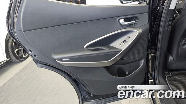 Hyundai Santa Fe (DM) Diesel(e-VGT) 2.0 2WD Premium 2013 — фото 25