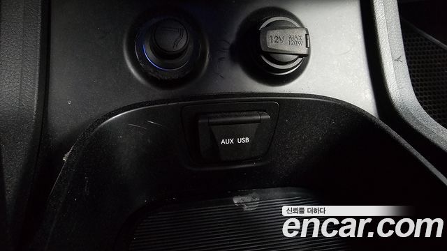 Hyundai Santa Fe (DM) Diesel(e-VGT) 2.0 2WD Premium 2013 — фото 27