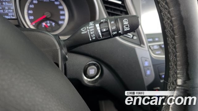 Hyundai Santa Fe (DM) Diesel(e-VGT) 2.0 2WD Premium 2013 — фото 28