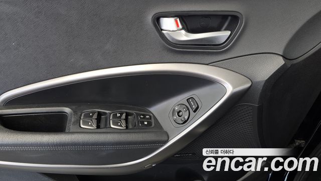 Hyundai Santa Fe (DM) Diesel(e-VGT) 2.0 2WD Premium 2013 — фото 29