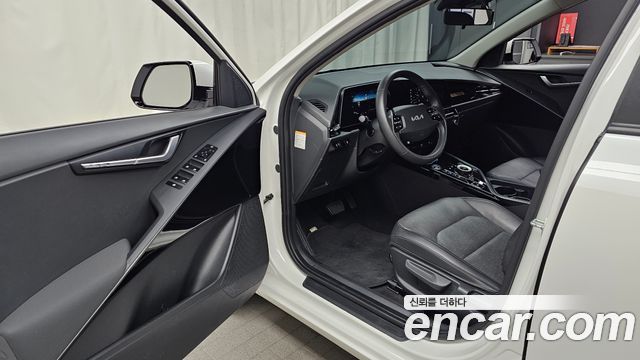 Kia Niro EV Air 2023 — фото 10