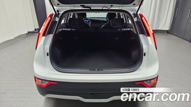 Kia Niro EV Air 2023 — фото 16