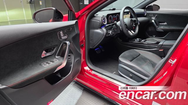 Mercedes-Benz A-Class (W177) AMG A35 4MATIC Sedan 2024 — фото 10