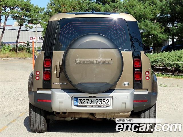 Land Rover Defender (L663) 110 D300 HSE 2023 — фото 4