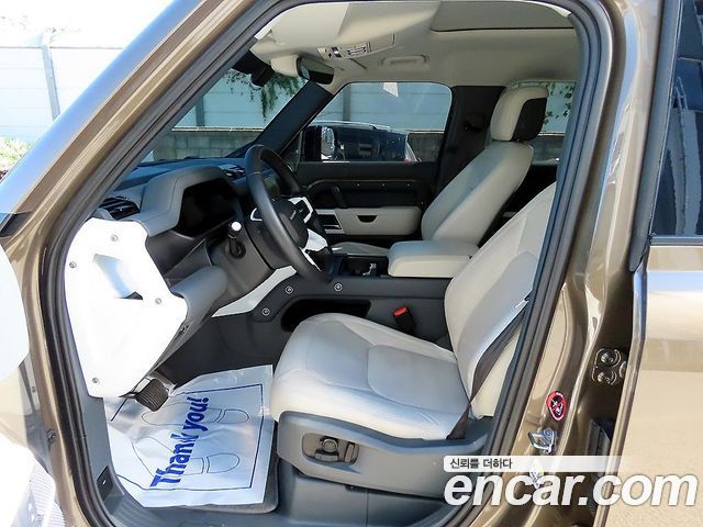Land Rover Defender (L663) 110 D300 HSE 2023 — фото 10