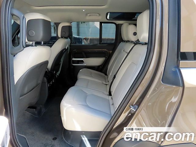 Land Rover Defender (L663) 110 D300 HSE 2023 — фото 15