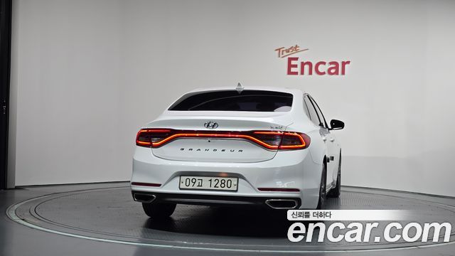 Hyundai Grandeur Hybrid (IG) Exclusive 2018 — фото 4