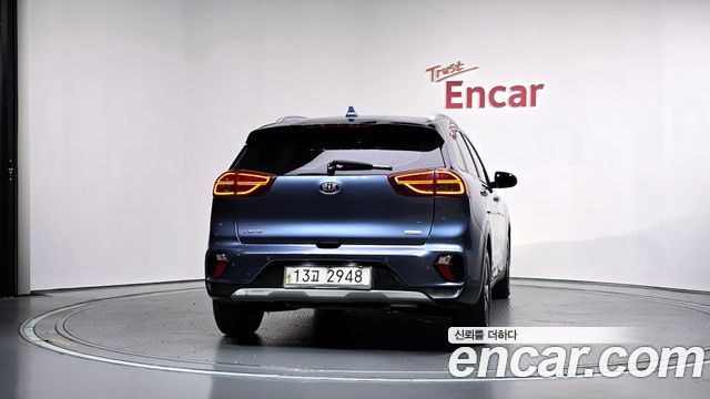 Kia Niro 1.6 HEV Noblesse Special 2020 — фото 4