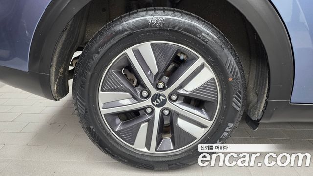 Kia Niro 1.6 HEV Noblesse Special 2020 — фото 5