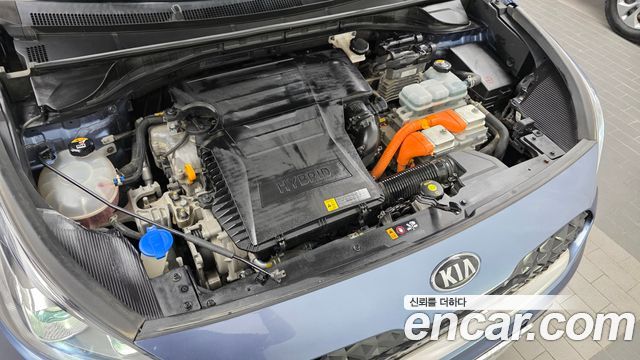 Kia Niro 1.6 HEV Noblesse Special 2020 — фото 6