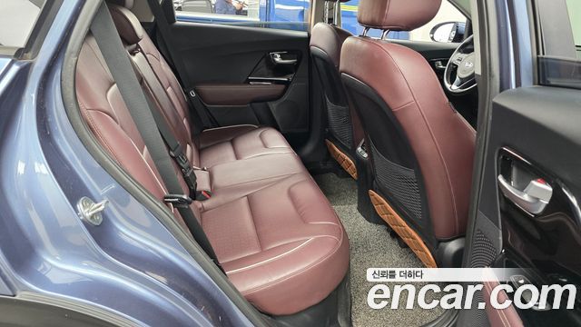 Kia Niro 1.6 HEV Noblesse Special 2020 — фото 11